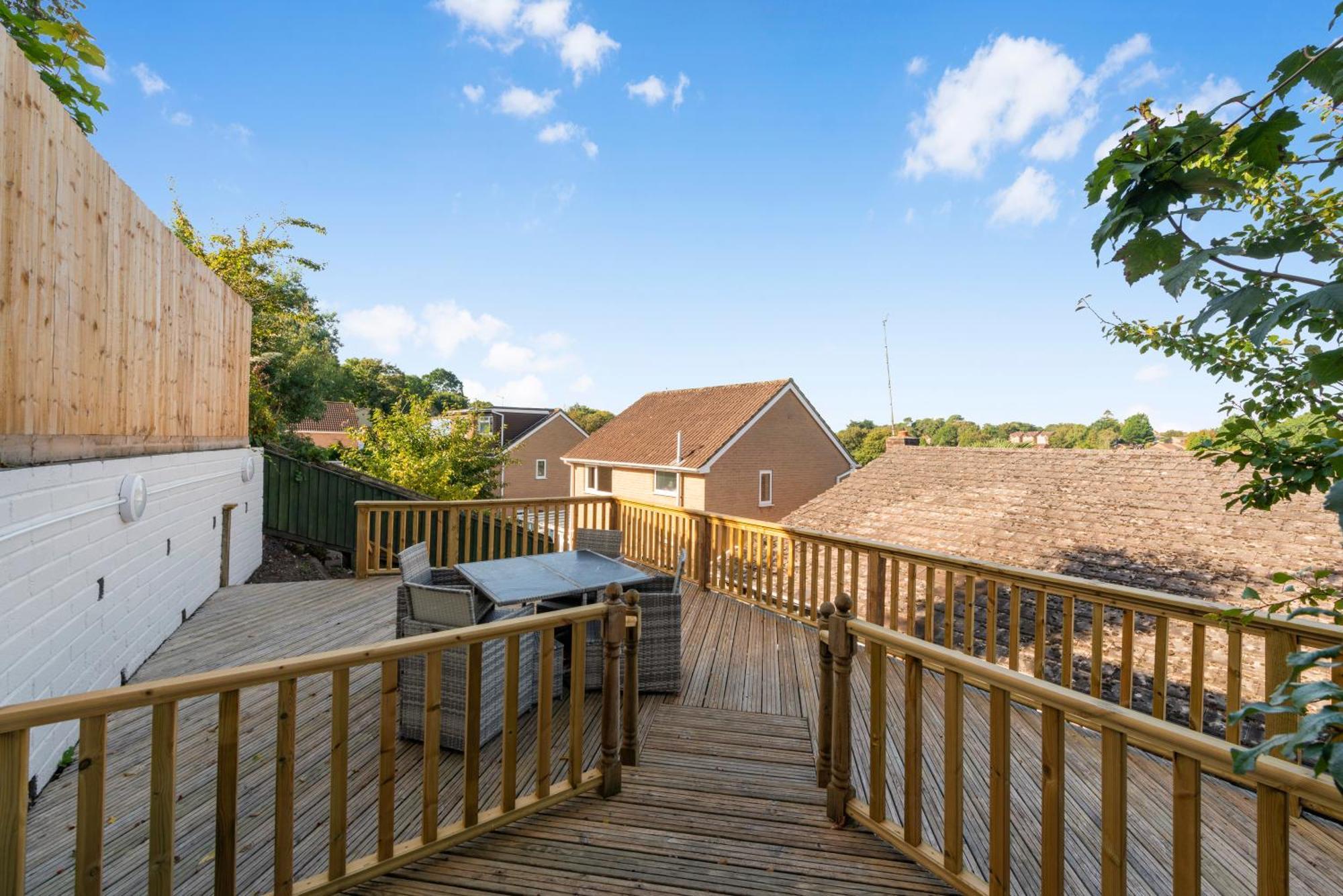 5 Bedroom Detached Beach House Poole Exterior photo